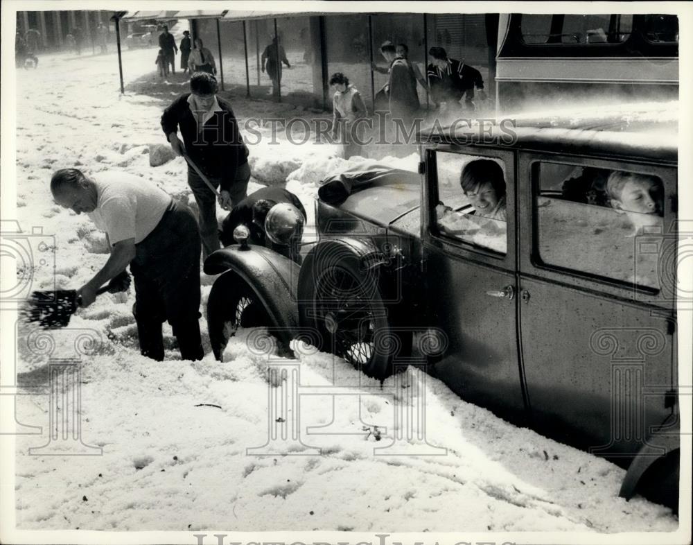 1956 Press Photo Hail three feet deep-houses wrecked-roads blocked Britain - Historic Images