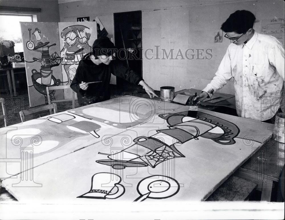 Press Photo Stage Decor - designed and produced by the class. - Historic Images