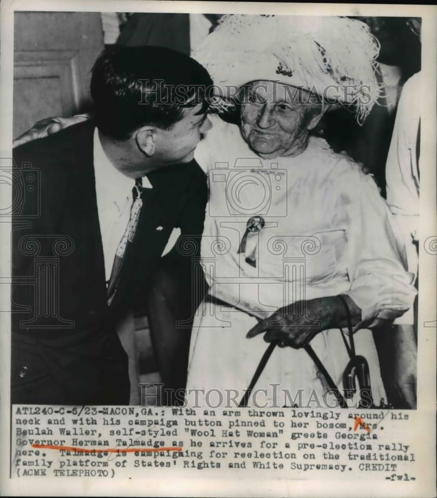 1950 Press Photo Macon Ga Mrs Beulah Weller greets Georgia Governor Herman - Historic Images