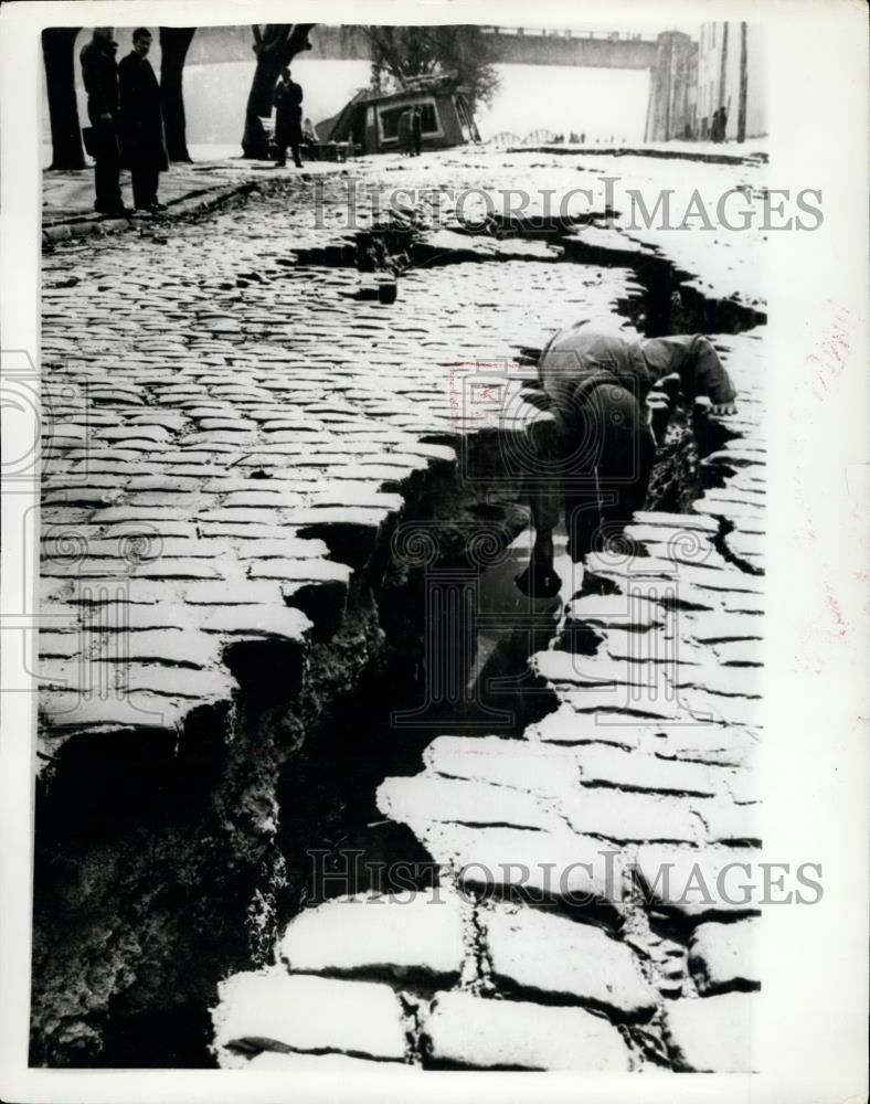 1960 Press Photo Thousands Die in Chile Earthquakes Damage in Valdivia - Historic Images