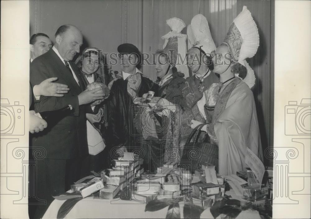 1959 Press Photo People of different French countries presenting their products - Historic Images