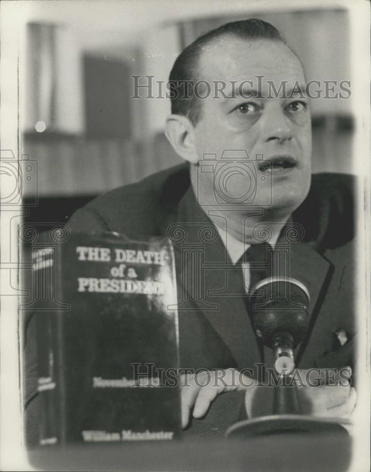1967 Press Photo William Manchester, Author, "Death Of A President" - Historic Images