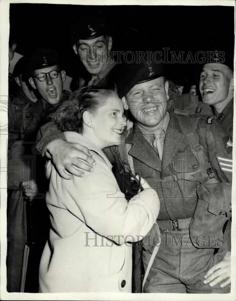 Press Photo Sgt. John Paxton of Edinburgh and his wife Margaret - Historic Images