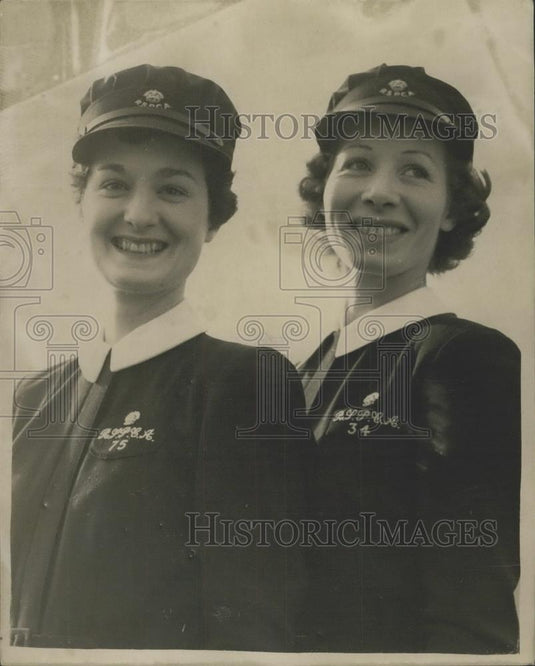 1952 Press Photo R.S.P.C.A. First Women Patrol OfficersPJones (left),& N Gold - Historic Images