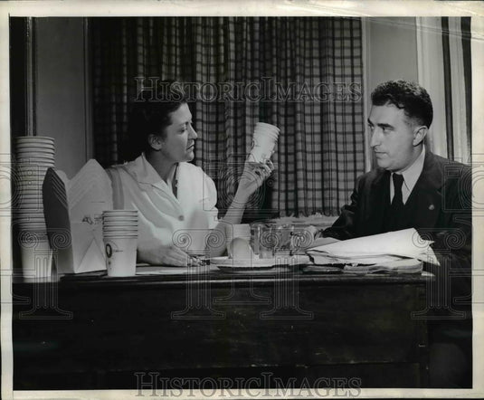 1945 Press Photo Nutritionist Rose Batt & Director Joseph Adler - Historic Images