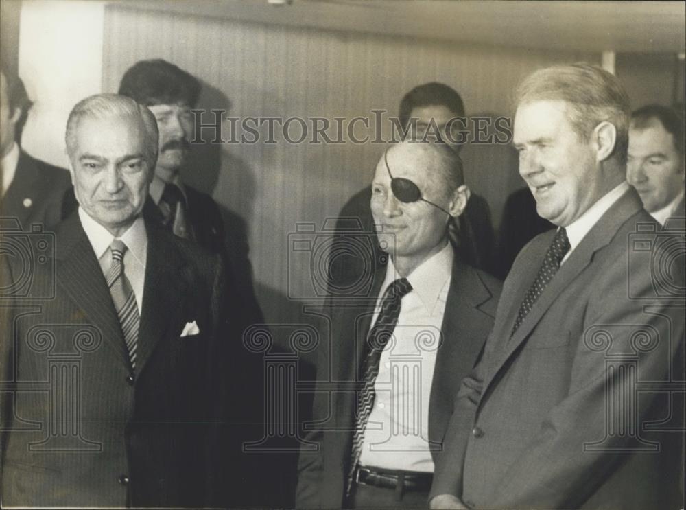 1978 Press Photo Mustafa Khalil, Moshe Dayan, and Cyrus Vance - Historic Images