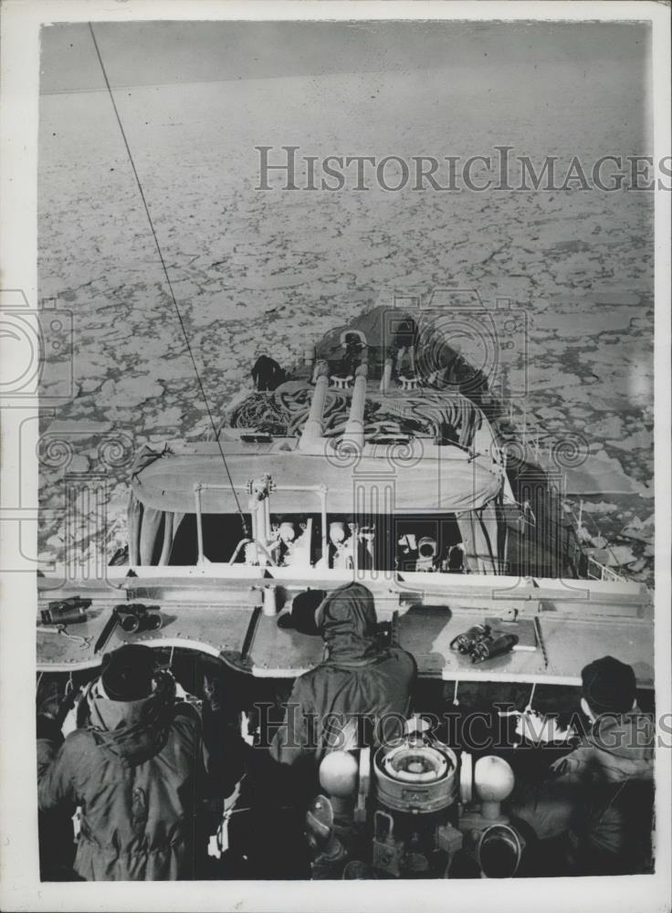 Press Photo British Commonwealth Fleet Meeting Seasonal Ice In Korean Waters - Historic Images