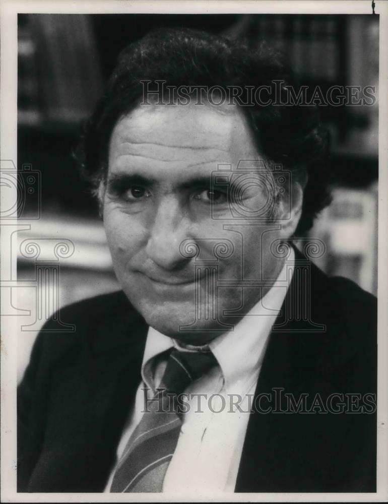 1988 Press Photo Judd Hirsch in The Nickel Ride - cvp21416 - Historic Images