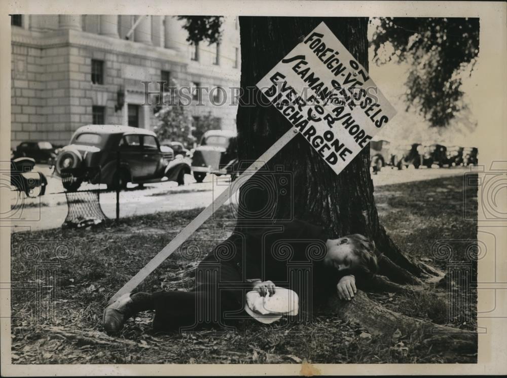 1937 Press Photo Protest of the Scandinavian Seamens&#39; club - Historic Images