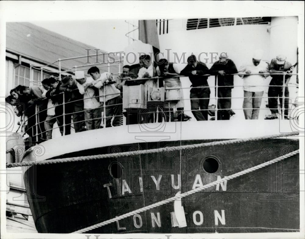 Press Photo Members of crew on ship that had 2 dead Chinese on it - Historic Images