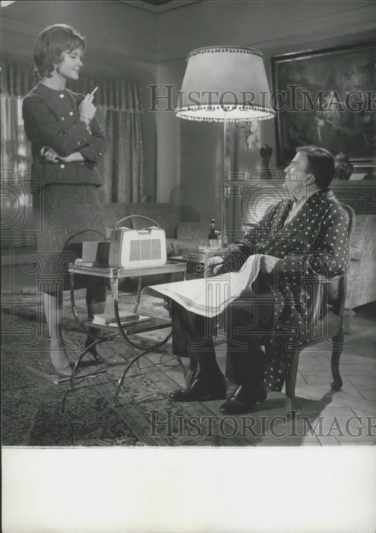 1960 Press Photo Sophie Desmarets and Pierre Mondy "La Francaise Et L'amour" - Historic Images