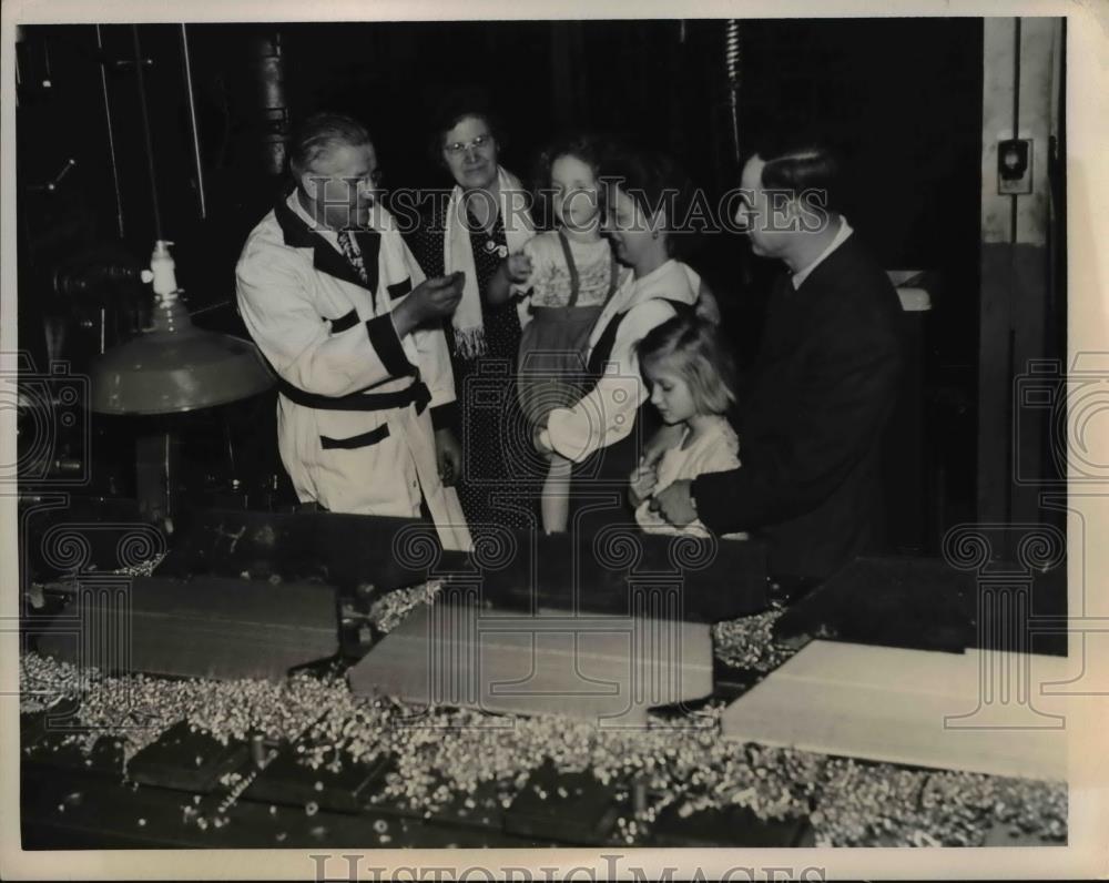 1949 Press Photo Frank Vodvarka Anges Jelinek E F Jelinek Janet Baker - Historic Images