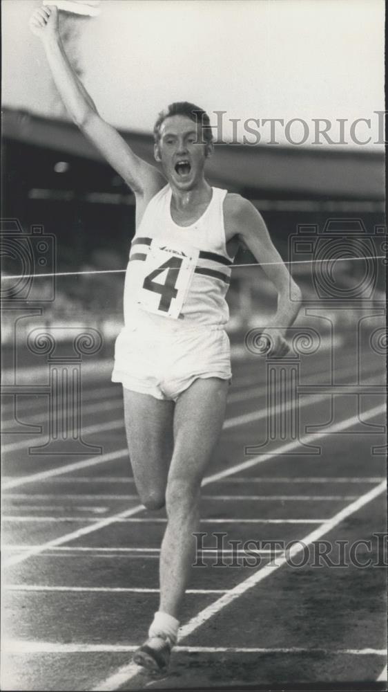 1969 Press Photo Dick Taylor (G.B.), seen winning the 5,000 Metres - Historic Images