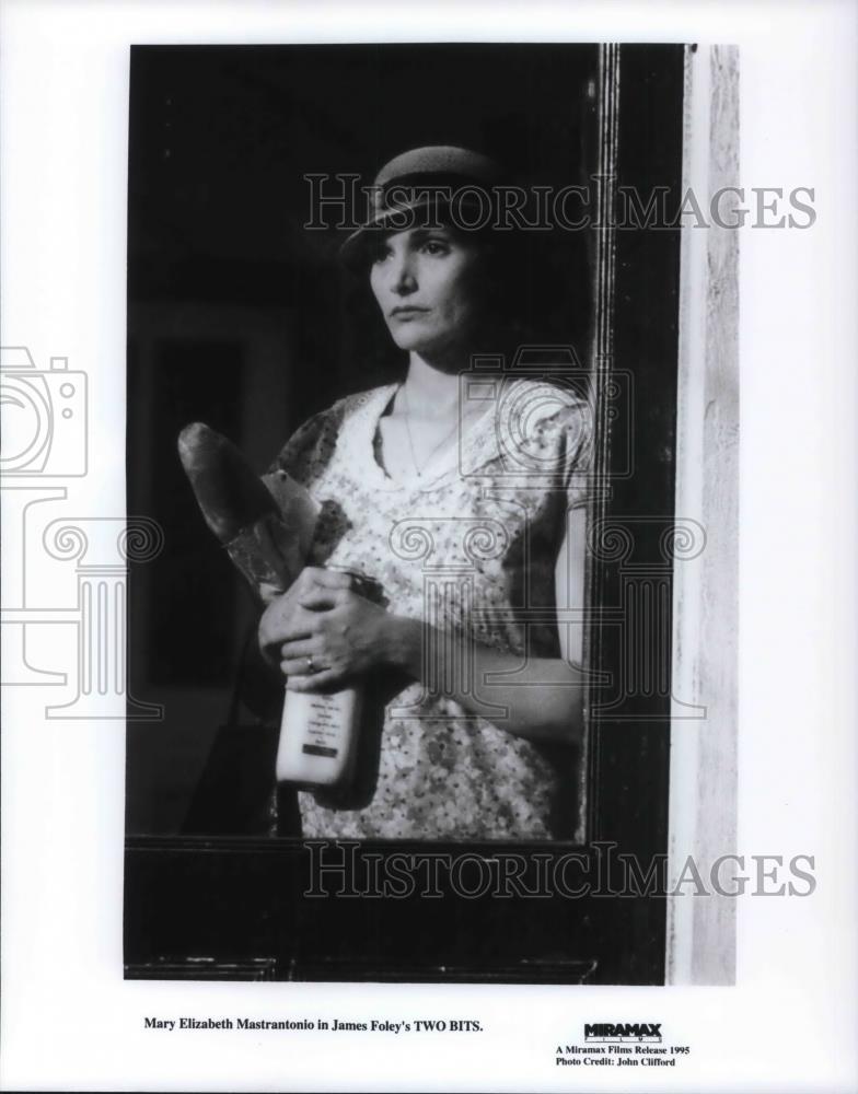 1995 Press Photo Mary Elizabeth Mastrantonio in Two Bits - cvp22736 - Historic Images