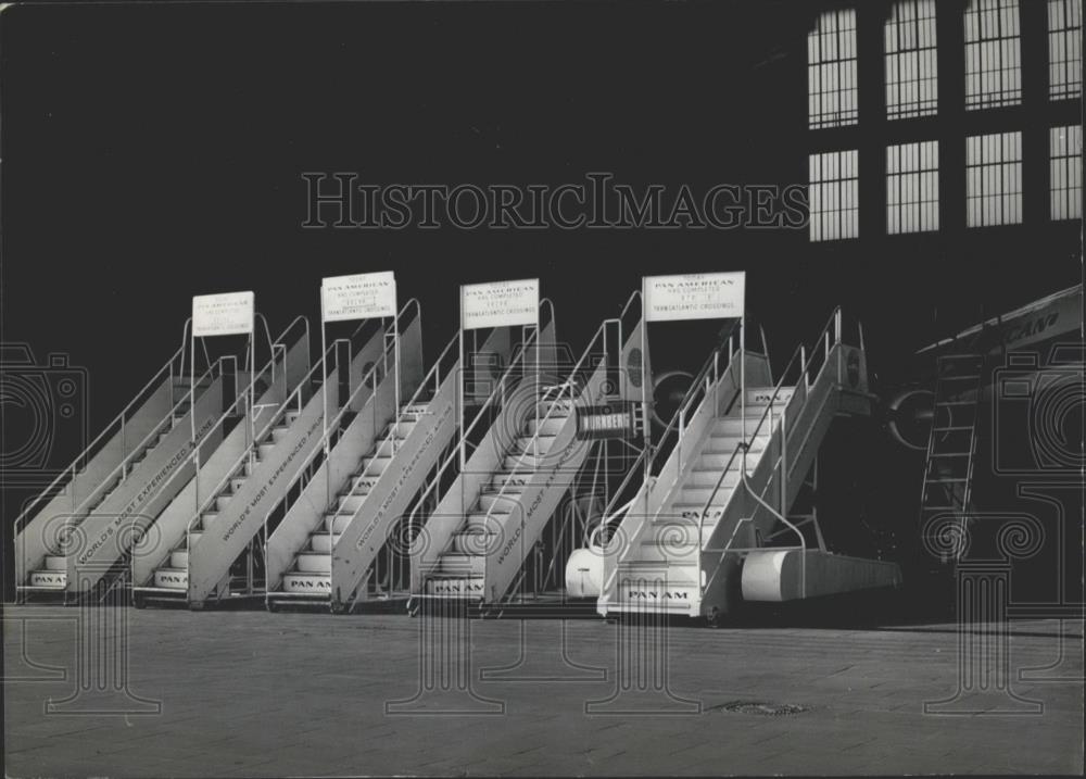 1961 Press Photo American airways PAA and TWA strike - Historic Images