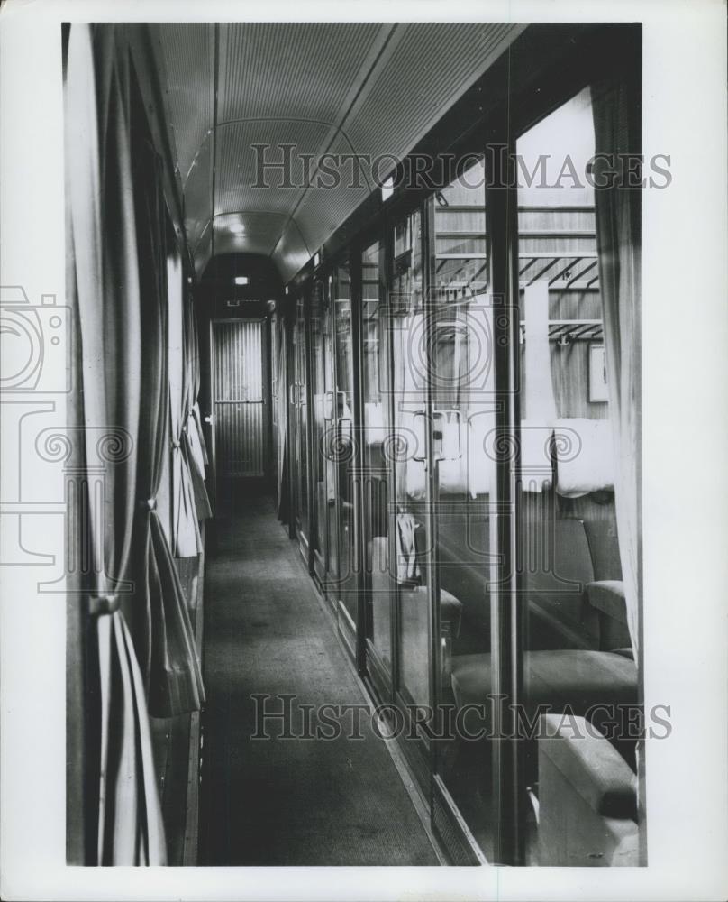 1967 Press Photo Express train passenger coach - Historic Images