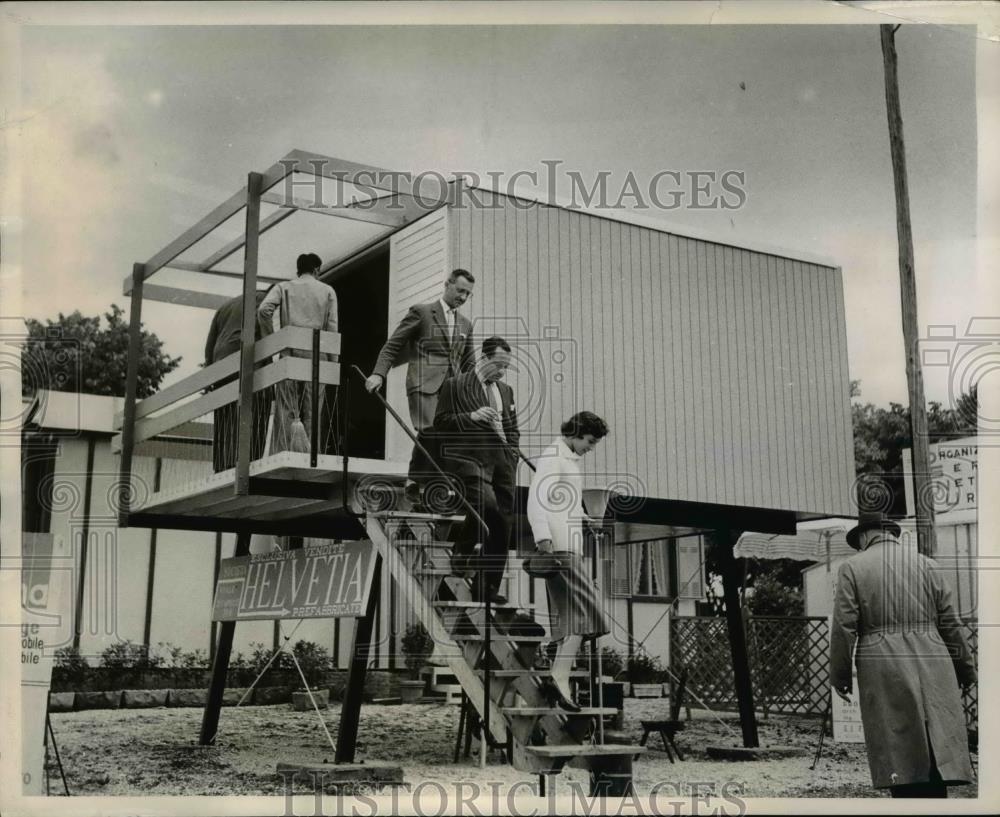 1957 Press Photo Rome Italy tourist quarters only 12 x 12 ft furnished - Historic Images