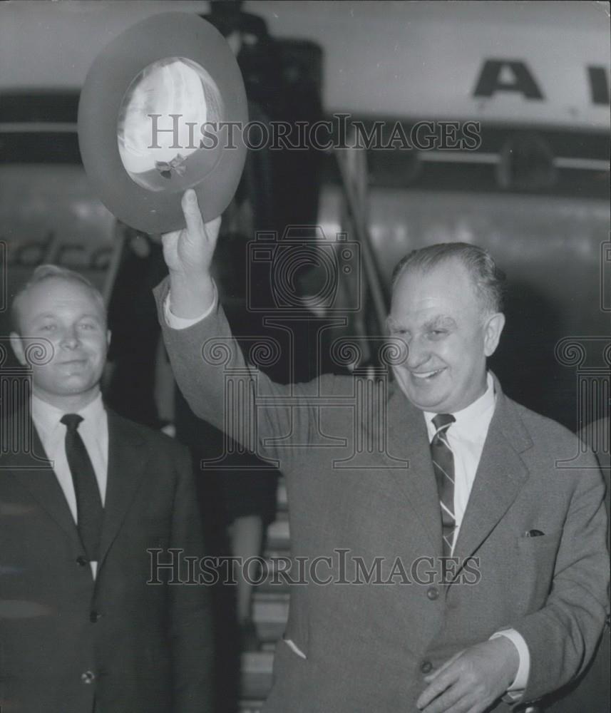 1962 Press Photo Serge Vinogradov Returns to Paris - Historic Images