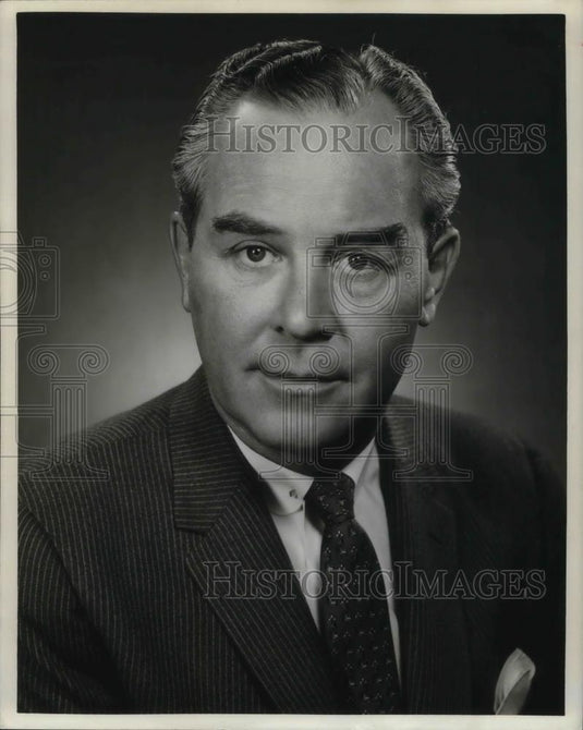 1964 Press Photo Charles Chick Evans New Operations Mgr Severence Ctr - Historic Images