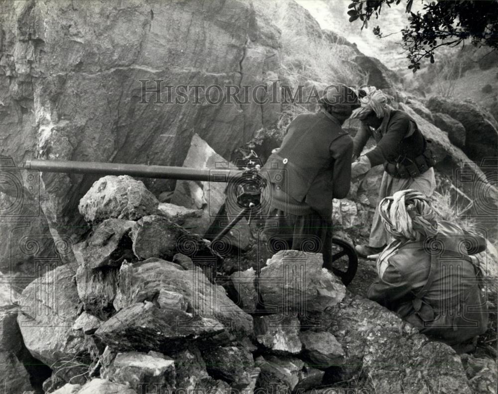 Press Photo Mojahadin Rebels In Action - Historic Images