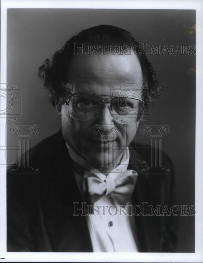 1994 Press Photo Paul Sperry In Canti Del Sole In A Free Concert Cvp 1994 press photo paul sperry in canti del sole in a free concert cvp