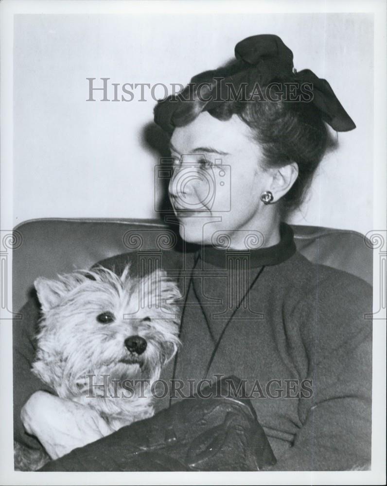 Press Photo Lady and her dog - Historic Images