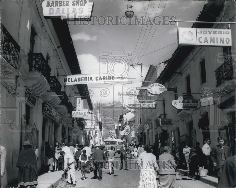 Press Photo A View Of Rocafuerte Street Situated At The Colonial Part Of Quito - Historic Images