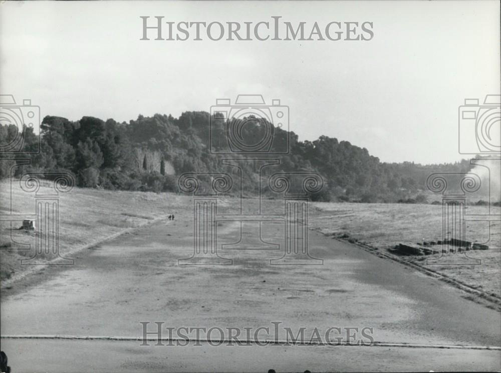 Press Photo A empty Field - Historic Images