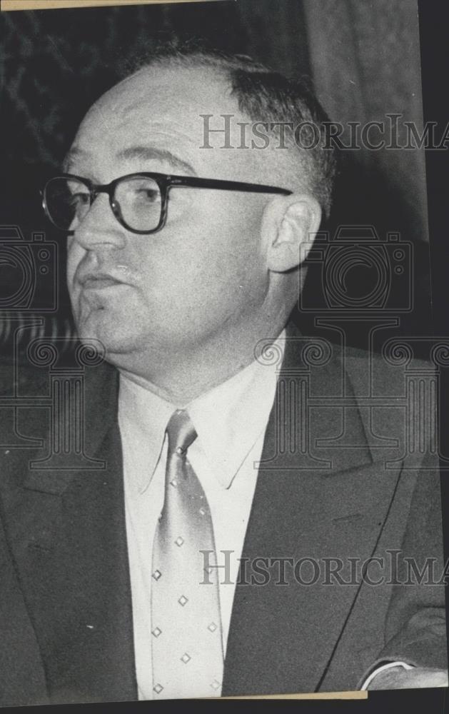 1964 Press Photo Edo Osterloh,minister of public worship - Historic Images