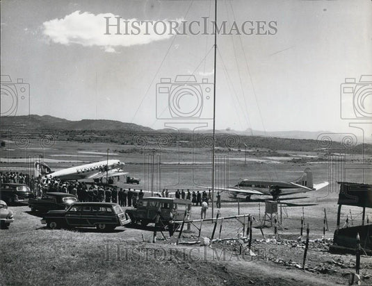 Press Photo Duke and Duchess of Glocester at the Airport at Ethiopia's - Historic Images