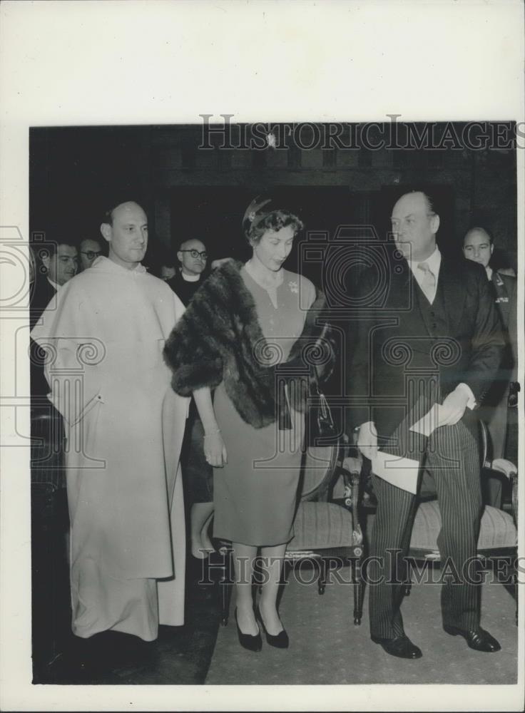 1958 Press Photo Father Pire of Belgium Receives His Nobel Peace Prize - in Oslo - Historic Images