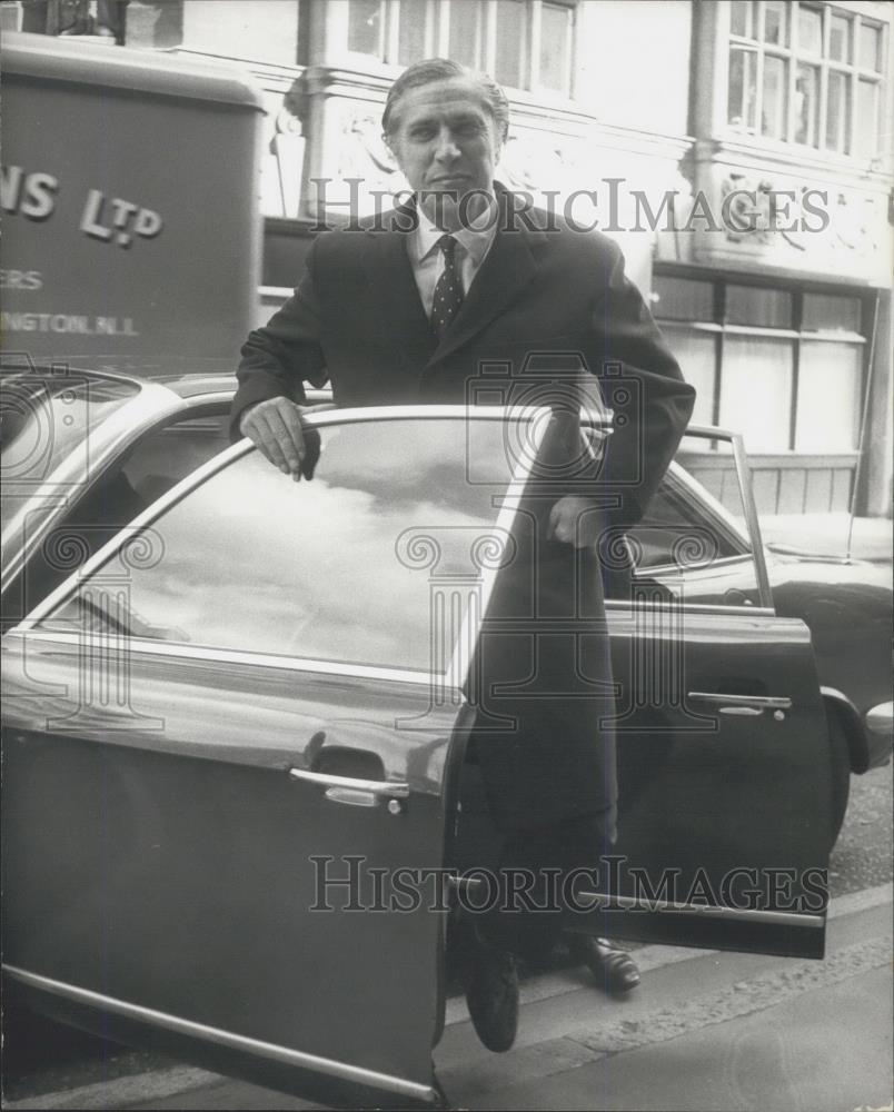 1973 Press Photo Roland Rowland CEO of Lonrho Arrives For Court Case - Historic Images