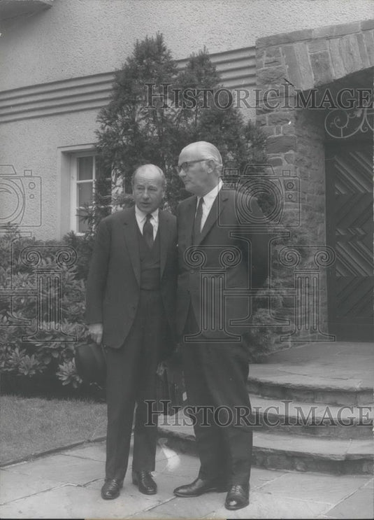 1971 Press Photo US Amb. Kenneth Rush & Sir Roger Jackling - Historic Images