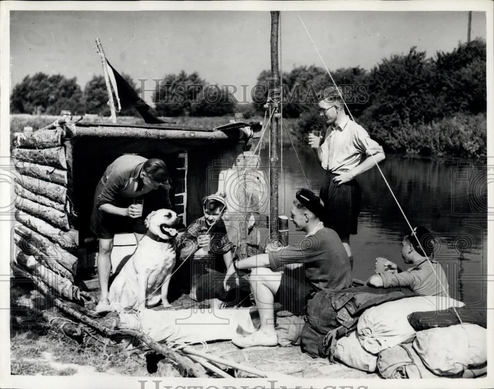 1953 Press Photo Five Bristol Boy Scouts on Home-Made Raft on Thames River - Historic Images