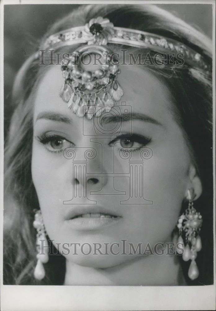 1964 Press Photo Michele Girardon Stars in the Title Role of Dawson&#39;s &quot;Soraya&quot; - Historic Images