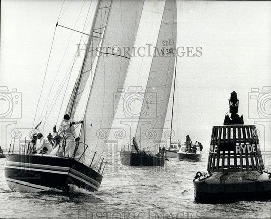 1981 Press Photo Lack of Wind at Cowes Ends "Pot of Gold" Race - Historic Images