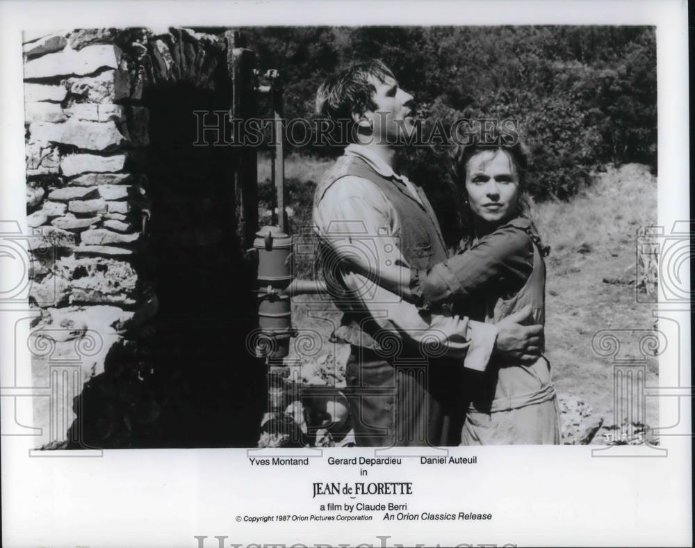 1997 Press Photo Gerard Depardieu and Elisabeth Depardieu in Jean de Florette - Historic Images
