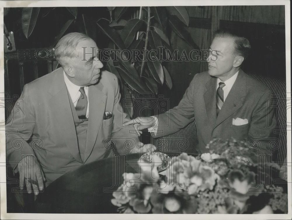 Press Photo Prof Reuter: &amp; Harry Johnston, pres of US- movie picture industry - Historic Images