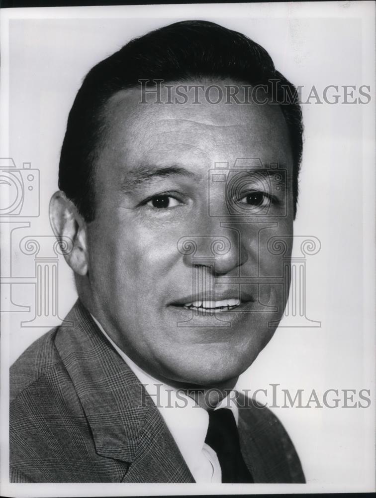 Press Photo Mike Wallace CBS News Correspondent Convention Floor Reporter - Historic Images