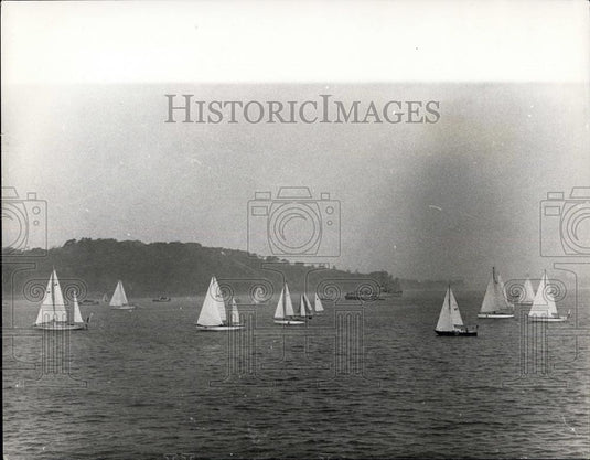 Press Photo Yachts sail out of Plymouth at race start - Historic Images