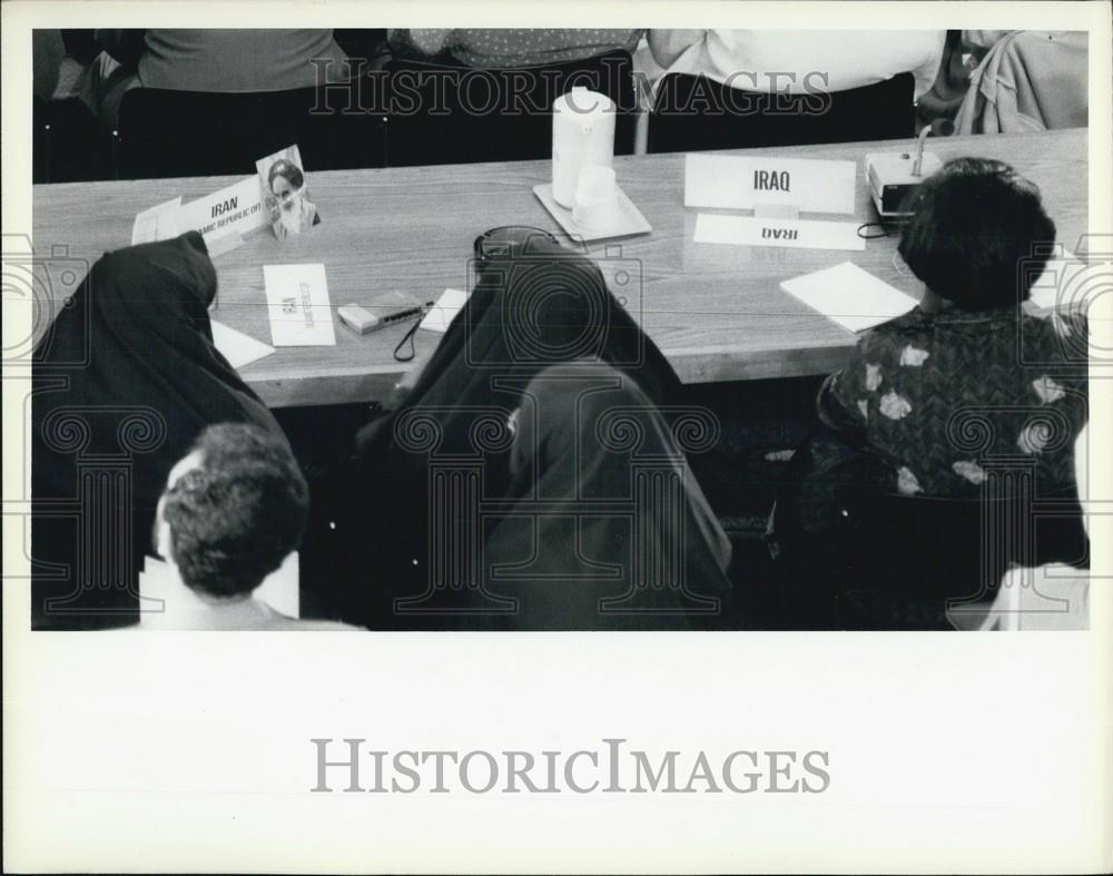 1985 Press Photo Women at Conference on Unites Women&#39;s Decade Delegate of Iran - Historic Images