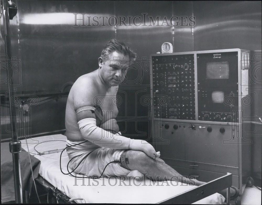 Press Photo A Patient Wired Up In A Hospital - Historic Images