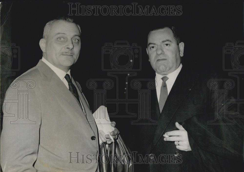 1961 Press Photo Commandant Saoin Lignieres & M. Auguste Arnould at Barricades T - Historic Images