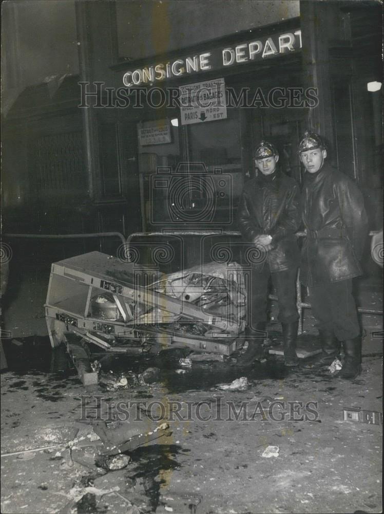 1961 Press Photo Bomb Damages Gare de Lyon - Historic Images