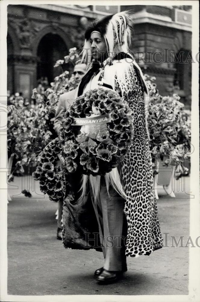 1953 Press Photo Chief Thomas Marealle, of Tanganyka, makes a picturesque figure - Historic Images
