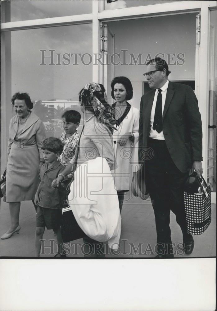 1963 Press Photo Reginald Maudling and His Family - Historic Images