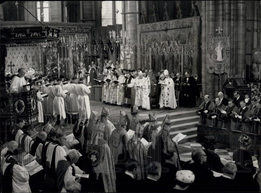 1965 Press Photo Queen attends Westminster Abbey Inaugural Service - Historic Images