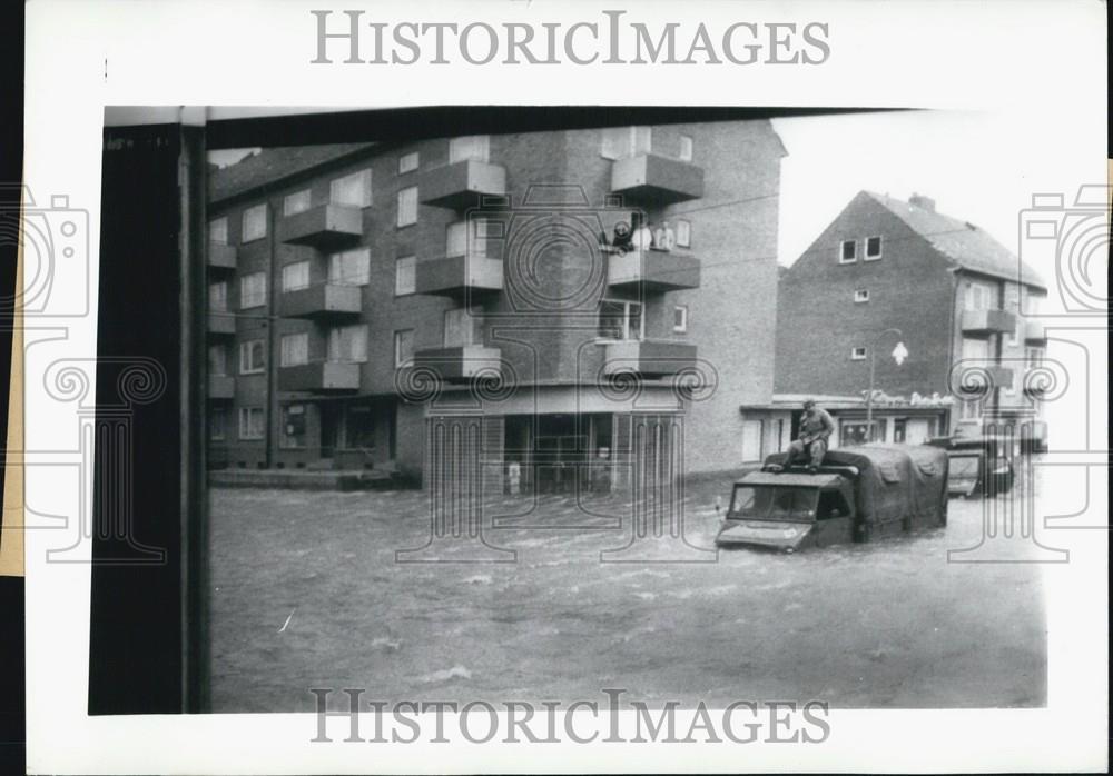 1962 Press Photo Grave Flood in Northern-Germany - Historic Images