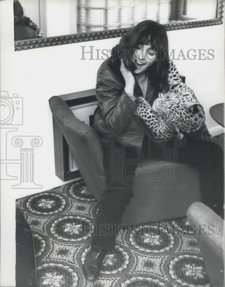 Press Photo Angela and her pet leopard - Historic Images