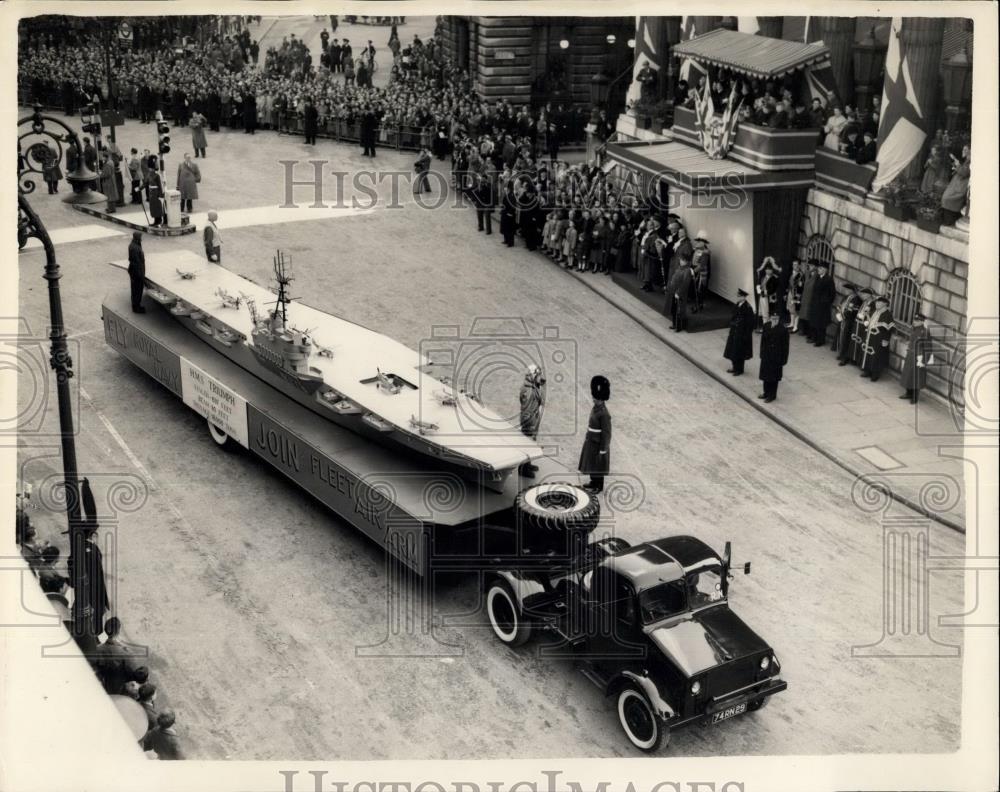 1954 Press Photo Model ship H.M.S. Triumph carried on truck - Historic Images